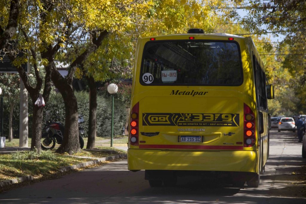 Parados en el colectivo: Rosario Bus aclara cómo se aplica la restricción 